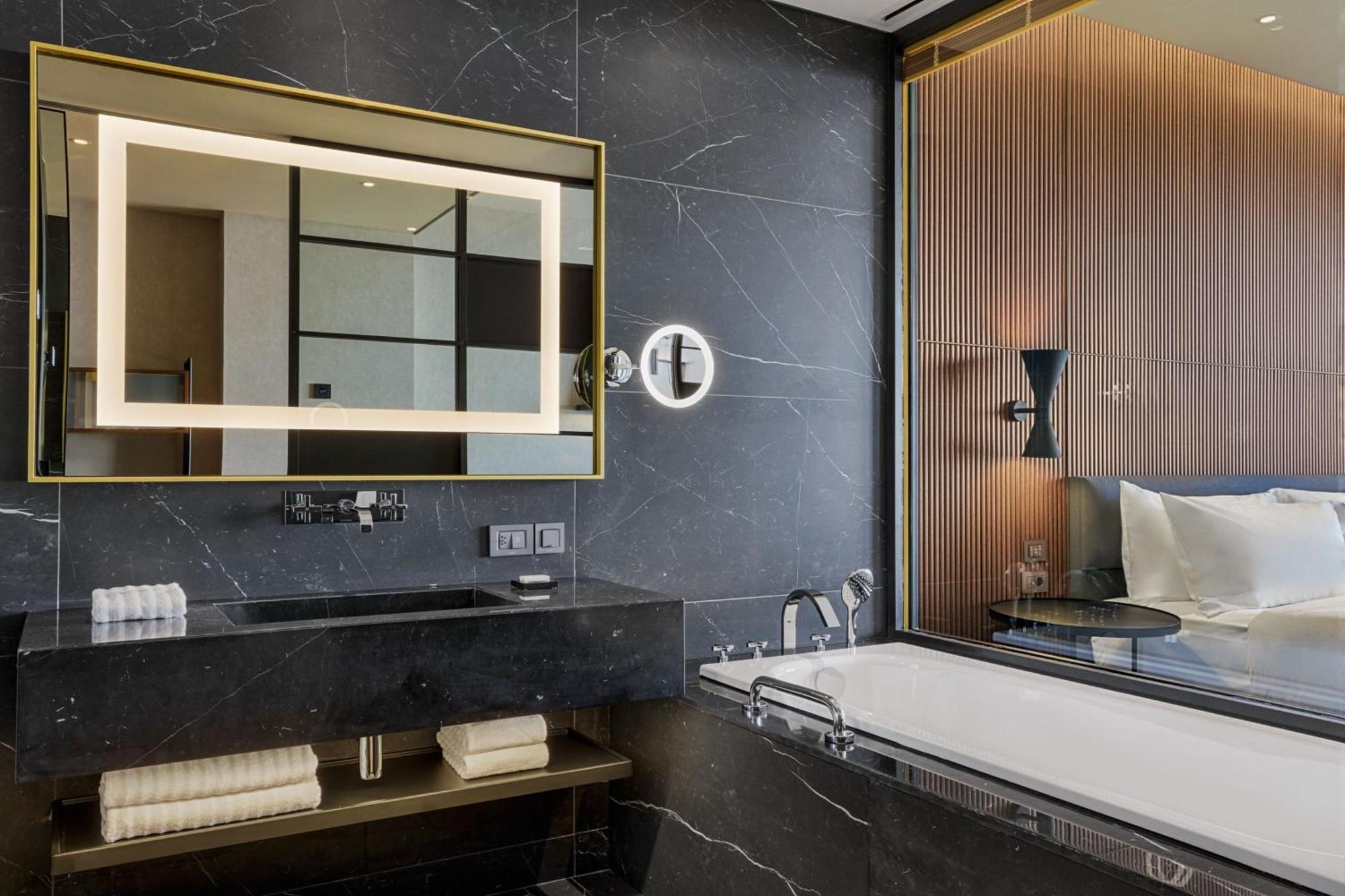 Le Meridien Batumi Luaran gambar