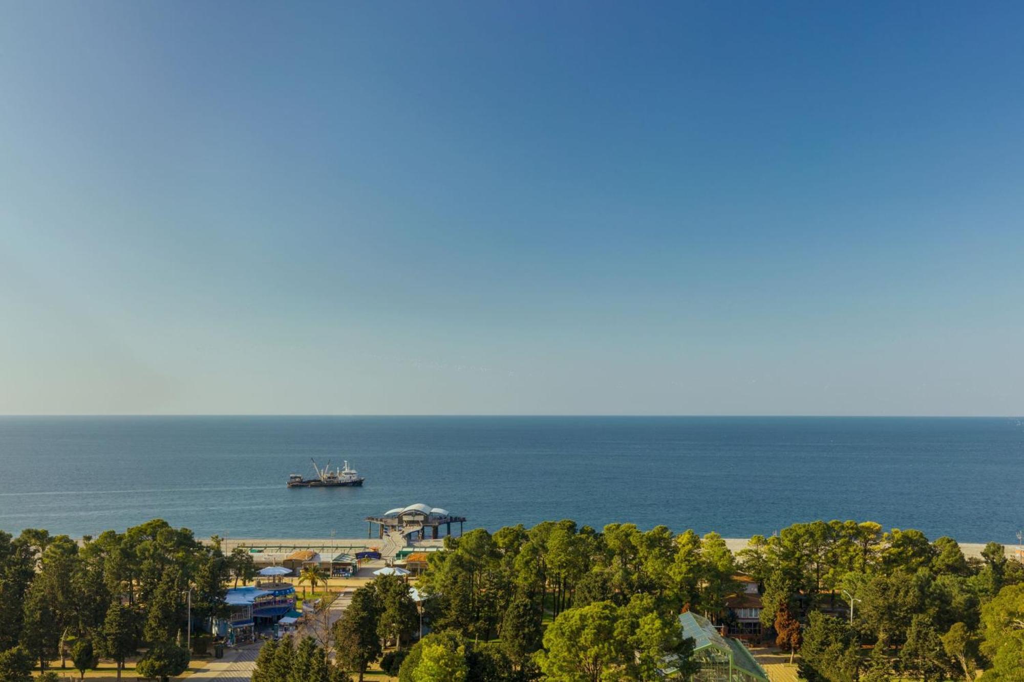Le Meridien Batumi Luaran gambar